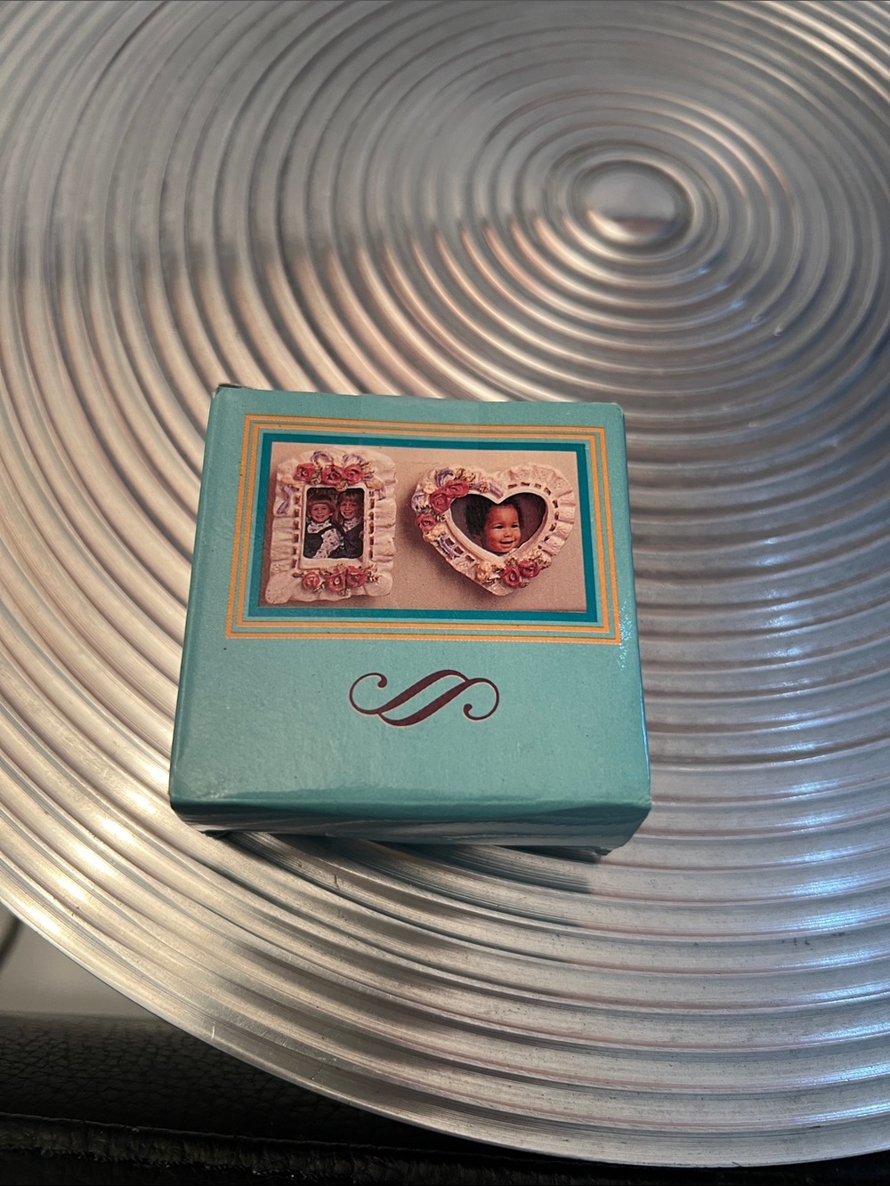 Turquoise Gift Box with Two Decorative Victorian  Mini Magnetic Picture Frames